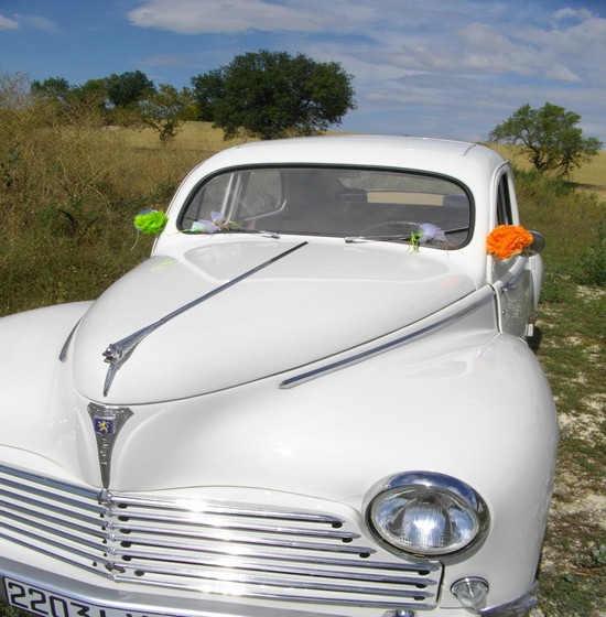 location voiture ancienne peugeot 203 1955 blanche LOC1